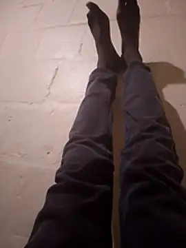 Snapshot of 92donis chatting on 10.20.25 92donis online show from 10.20.25