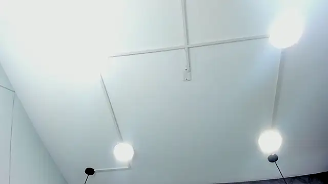 ThaliaCross online show from 09.16.25