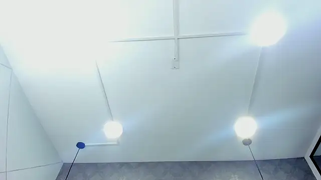 ThaliaCross online show from 09.28.25