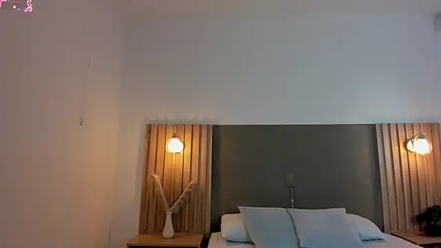 emma fhox online show from 10.16.25