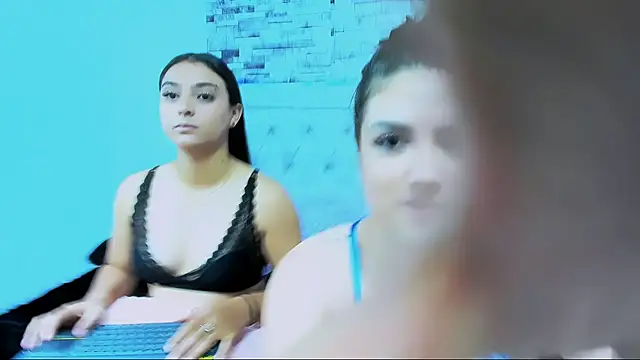 nicolexxaleja online show from 10.19.25