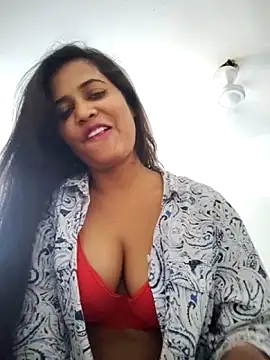 cute radhikaa online show from 04.18.26