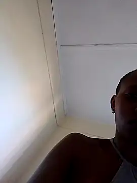 SeffieLucy online show from 04.03.26