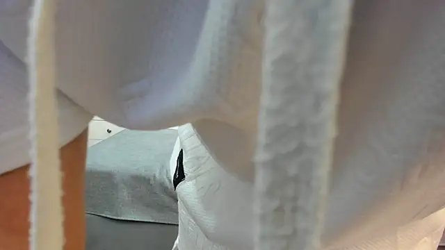 ZoeKrug online show from 10.17.25