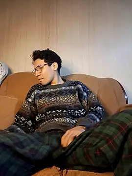 Snapshot of LecheDeSoya666 chatting on 10.28.25 LecheDeSoya666 online show from 10.28.25