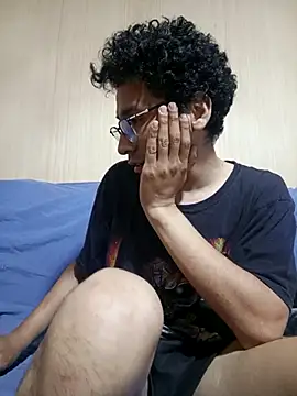 Snapshot of LecheDeSoya666 chatting on 11.28.25 LecheDeSoya666 online show from 11.28.25