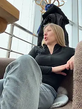 VintageBlue online show from 03.04.26