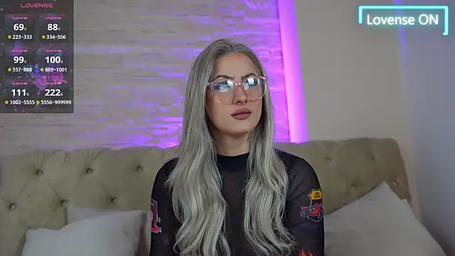 LucyLextonX online show from 09.13.25