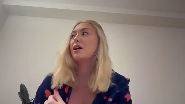 Kitty Swetty online show from 11.10.25