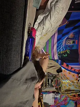 Snapshot of HodgeVibes chatting on 02.19.26 HodgeVibes online show from 02.19.26