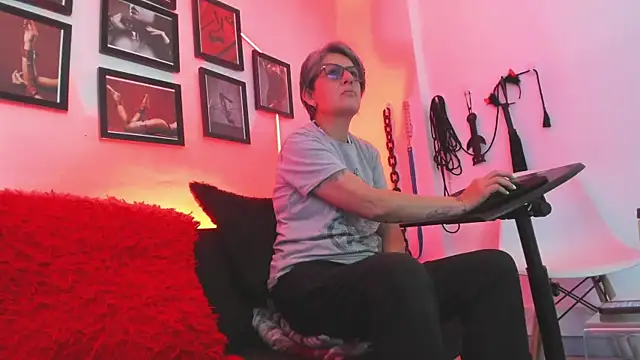 MistressNyx cg online show from 01.10.26