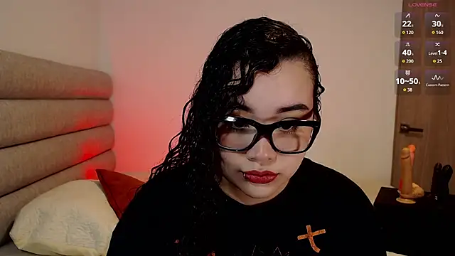 Tiffany-Giil online show from 09.26.25