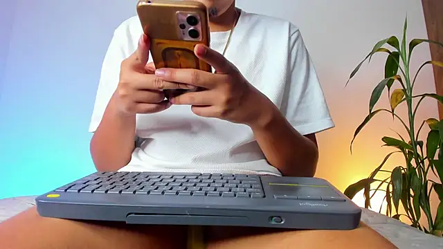 Snapshot of asmodeo_33 chatting on 11.14.25 asmodeo 33 online show from 11.14.25