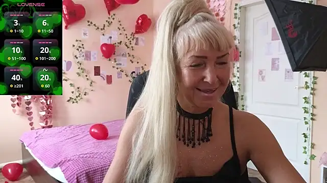 Laura Gol online show from 02.20.26