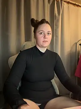 Snapshot of Cuty_Kitty chatting on 09.16.25 Cuty Kitty online show from 09.16.25