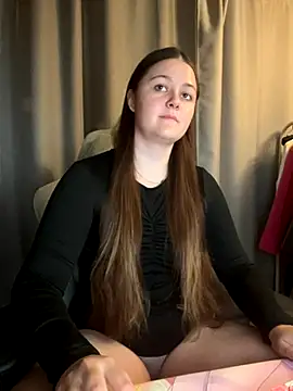 Snapshot of Cuty_Kitty chatting on 09.19.25 Cuty Kitty online show from 09.19.25