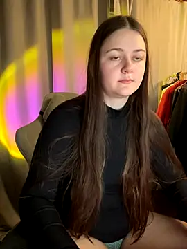 Snapshot of Cuty_Kitty chatting on 10.10.25 Cuty Kitty online show from 10.10.25