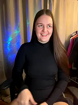 Snapshot of Cuty_Kitty chatting on 10.21.25 Cuty Kitty online show from 10.21.25