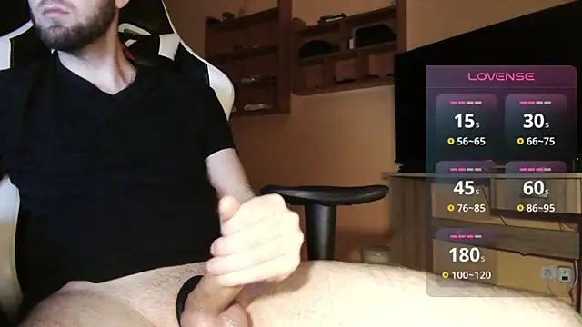 Snapshot of Bigszaab chatting on 12.07.24 Bigszaab online show from 12.07.24