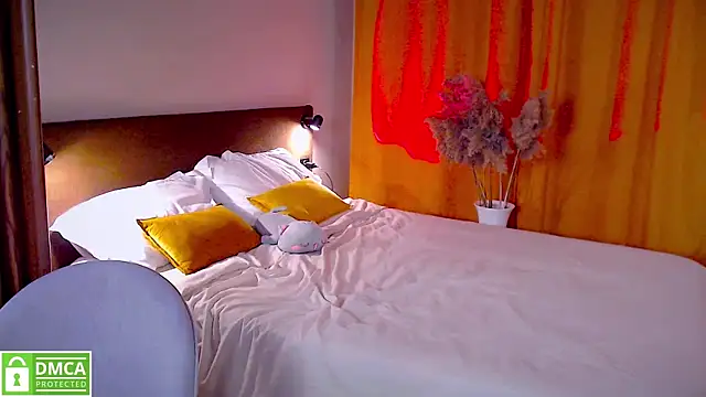 Snapshot of elza_rose chatting on 09.28.25 elza rose online show from 09.28.25