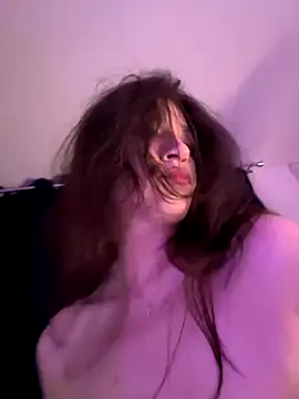 ScarletBloom  online show from 11.16.25