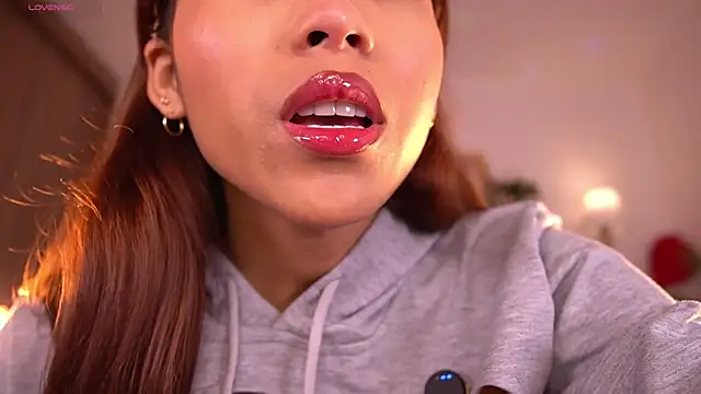 violeth     online show from 12.19.25