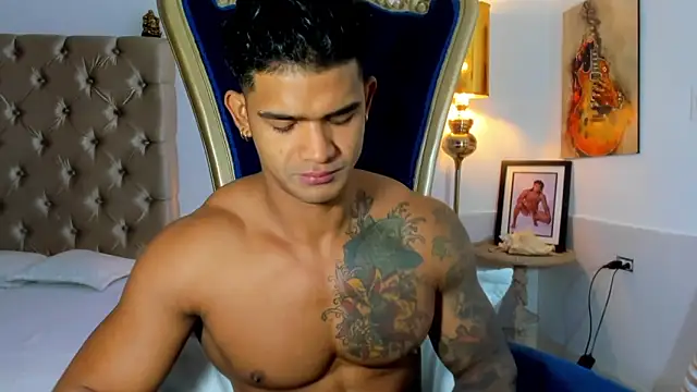 antonio  444 online show from 12.04.25