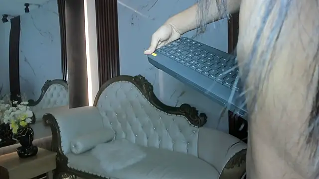 CoralieBronson online show from 10.10.25