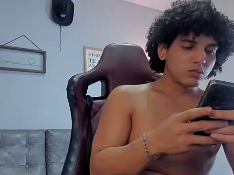 Xfire boy69 online show from 09.20.25