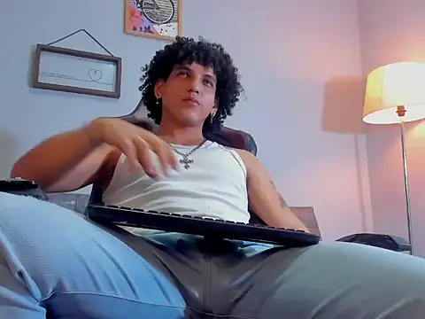 Xfire boy69 online show from 09.29.25