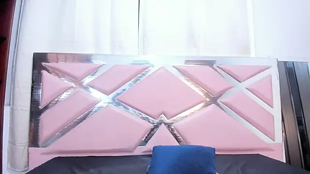 Kenishax  online show from 09.26.25