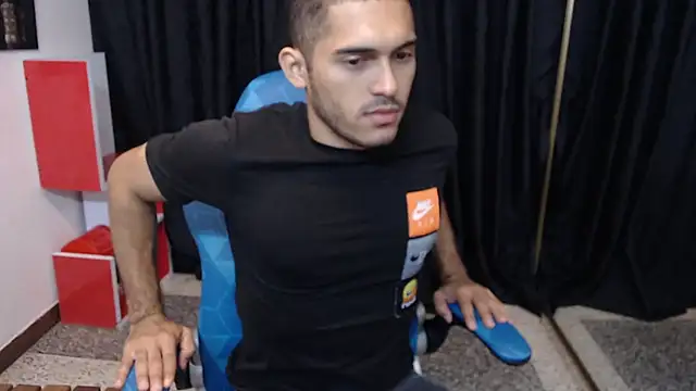 Snapshot of Derek_Storm_ chatting on 11.22.25 Derek Storm online show from 11.22.25