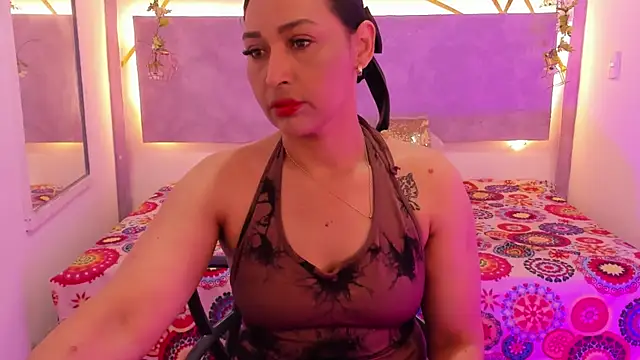 IvyShine7 online show from 10.27.25