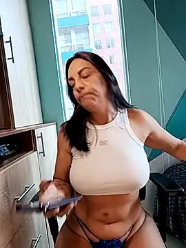 Snapshot of _Kamy_Hot chatting on 10.16.25 Kamy Hot online show from 10.16.25