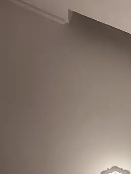 Snapshot of ScuffingBungalow chatting on 10.05.25 ScuffingBungalow online show from 10.05.25