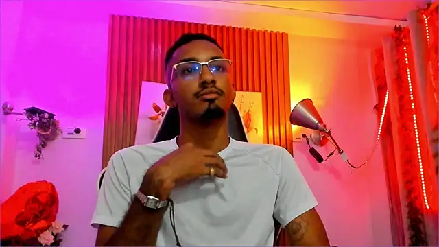 Darwin mayo online show from 09.16.25