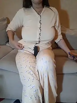 Rubi 9ahbouna online show from 10.15.25