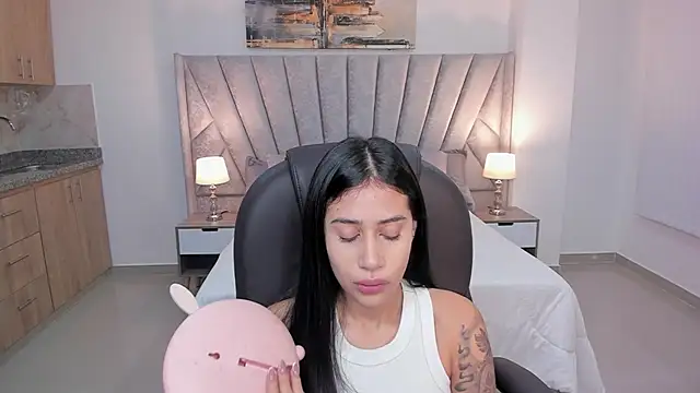 miranda crawfor online show from 10.15.25