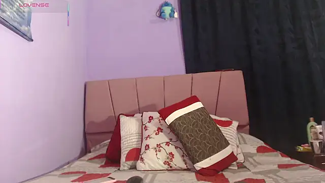 Snapshot of _Bombom__ chatting on 02.10.26 Bombom online show from 02.10.26