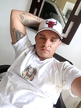 Snapshot of Cartas9 chatting on 02.26.26 Cartas9 online show from 02.26.26