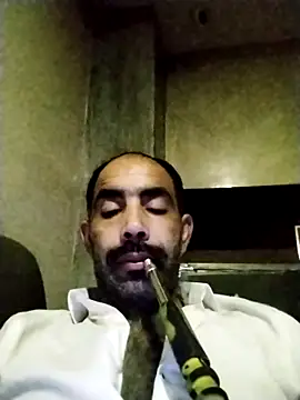 Snapshot of salimbasha chatting on 11.24.25 salimbasha online show from 11.24.25