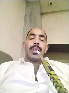 Snapshot of salimbasha chatting on 11.29.25 salimbasha online show from 11.29.25