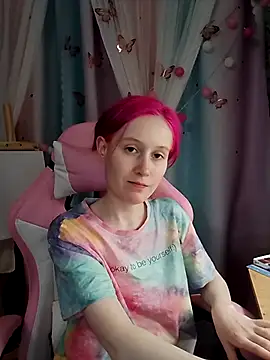 Fuzzy Unicorn online show from 10.04.25