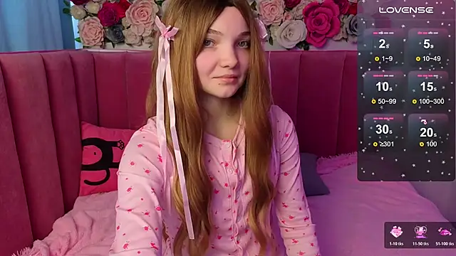 Snapshot of AnimeAlica18 chatting on 11.14.25 AnimeAlica18 online show from 11.14.25