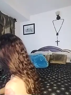 Snapshot of yenami chatting on 09.18.25 yenami online show from 09.18.25