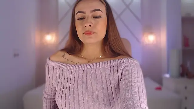 Snapshot of isabellashine chatting on 09.19.25 isabellashine online show from 09.19.25