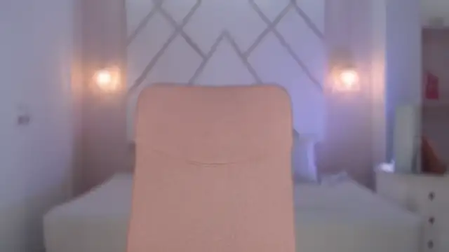 Snapshot of isabellashine chatting on 10.07.25 isabellashine online show from 10.07.25