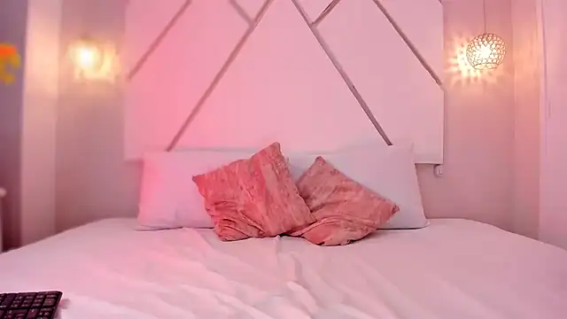 isabellashine online show from 07.30.26
