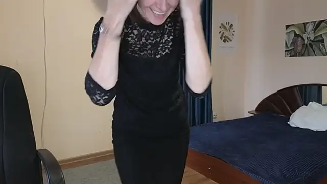 Lia Tito online show from 09.18.25