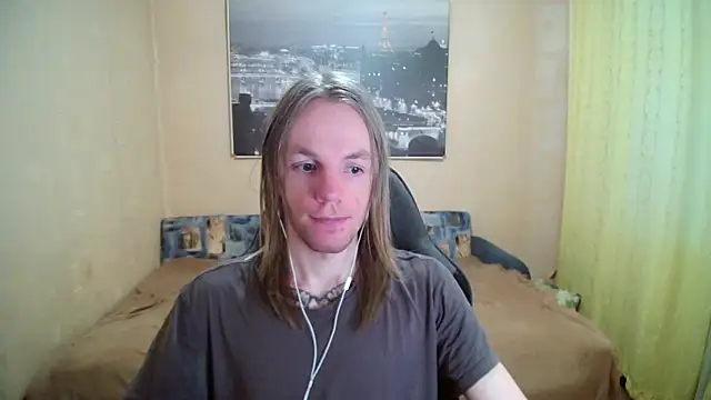 Snapshot of AdamDickens chatting on 04.17.26 AdamDickens online show from 04.17.26
